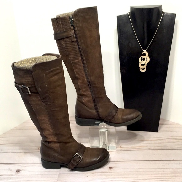 Brown leather boot - Picture 2 of 14